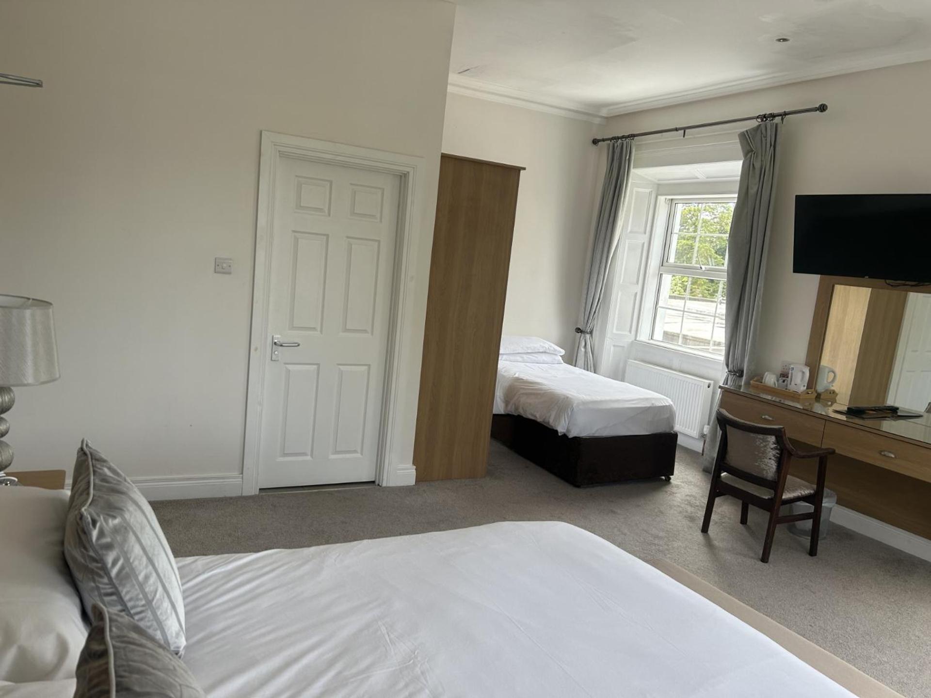 Drummond Hotel Ballykelly Екстер'єр фото